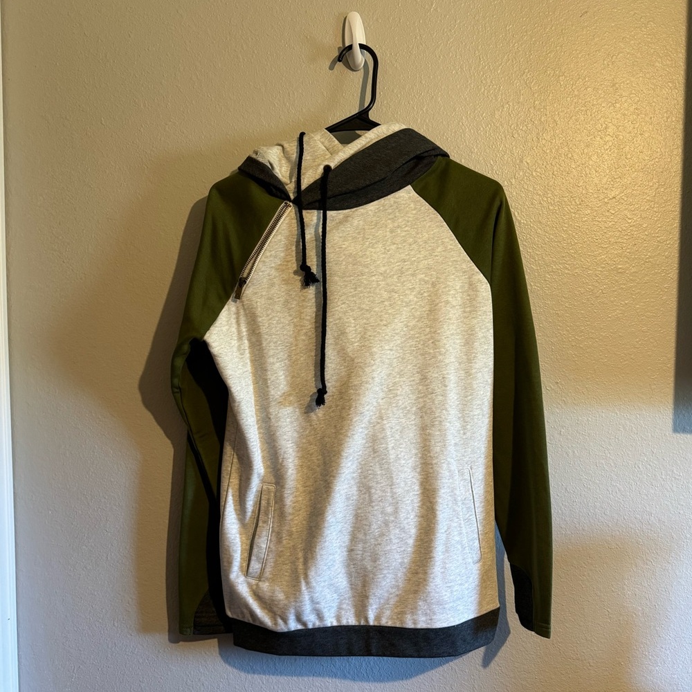 & NWT Hoodie